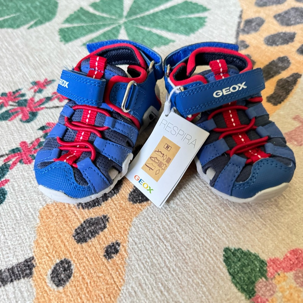 Geox respira toddler shoes size us 4.5 or eu 20